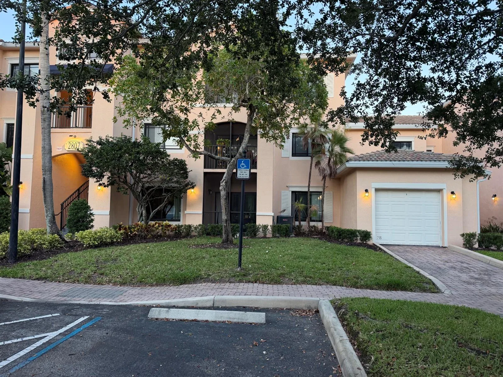 2807 Veronia Drive # 103, Palm Beach Gardens, FL 33410 photo 2