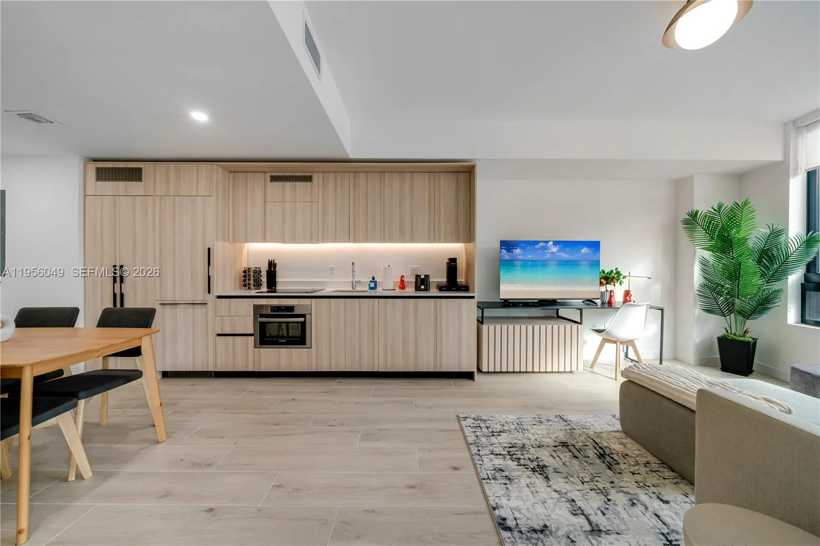 225 N Miami Ave # 1707, Miami, FL 33128 photo 2