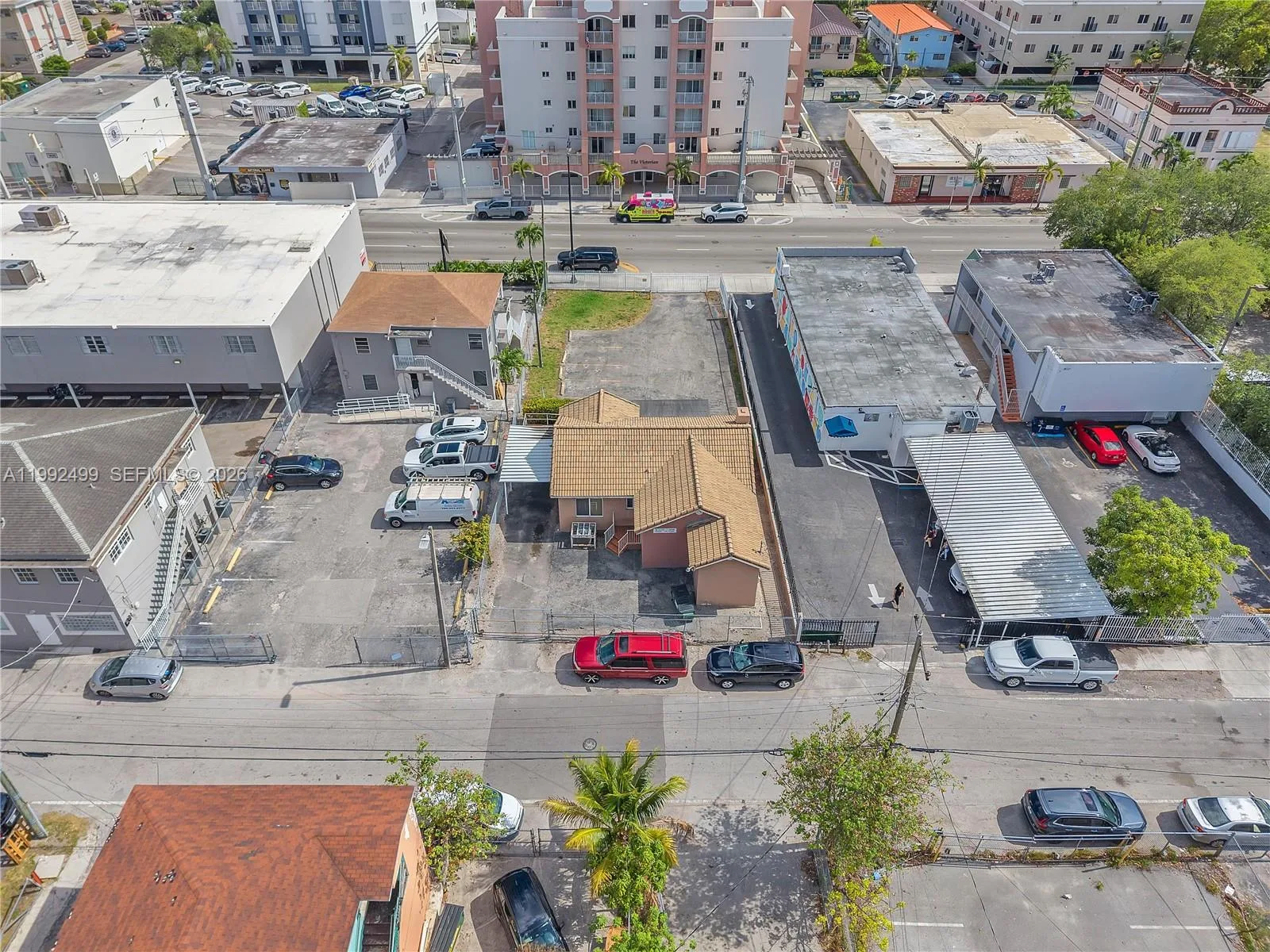 1437 SW 1st St, Miami, FL 33135 photo 8