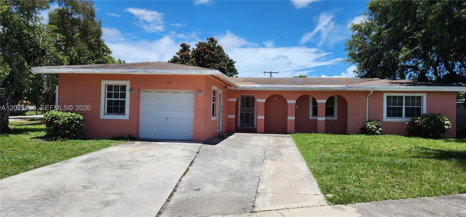 901 NE 160th Ter, North Miami Beach, FL 33162