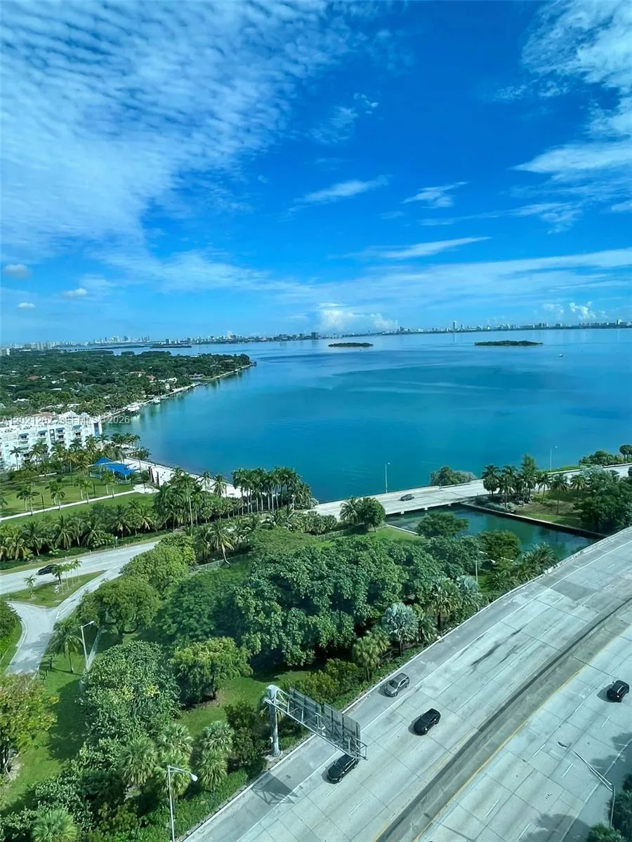 601 NE 36th St # 1805, Miami, FL 33137