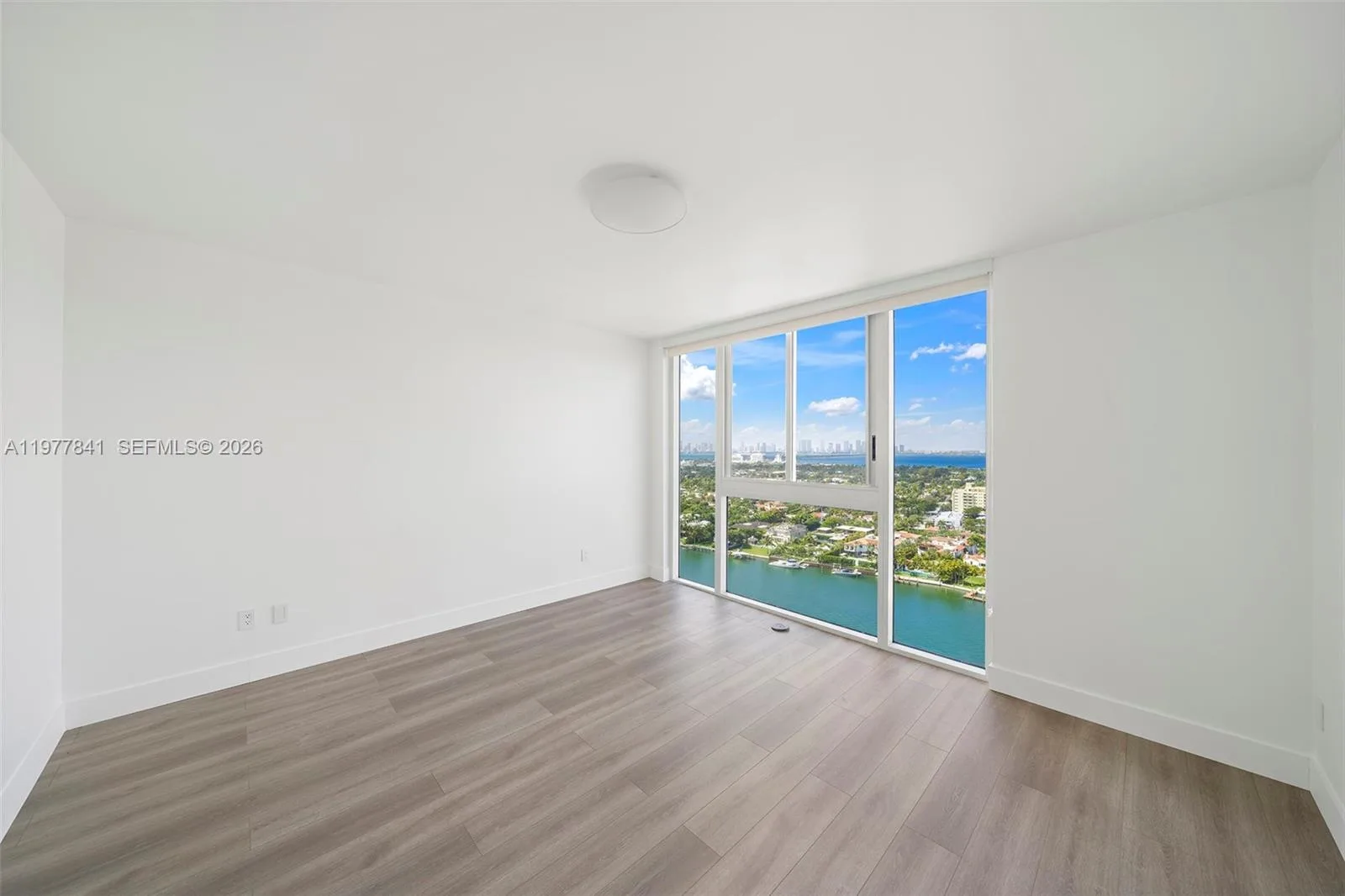 4775 Collins Ave # 2507, Miami Beach, FL 33140 photo 10
