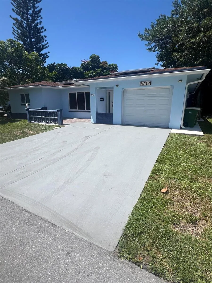 6717 NW 59th Street, Tamarac, FL 33321