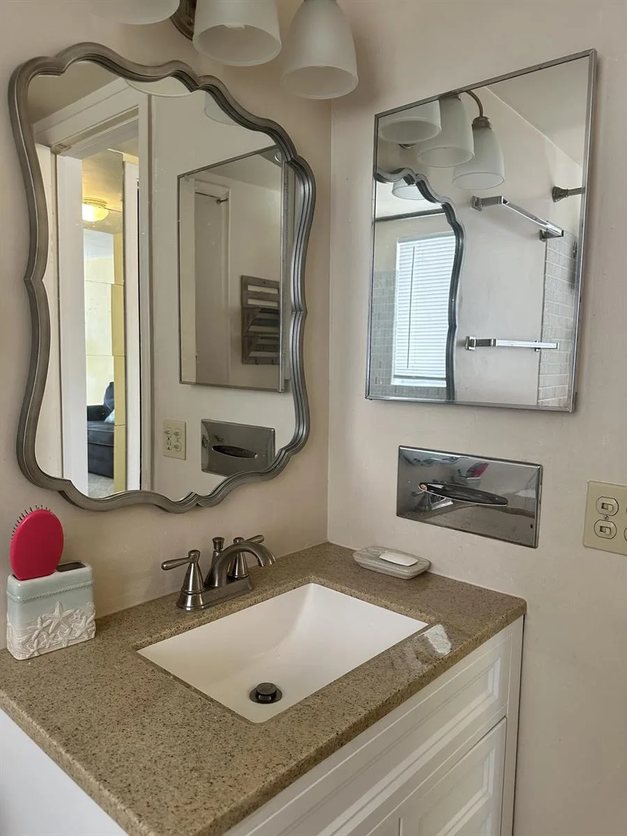 3080 LAKE OSBORNE Drive # 206, FL 33461 photo 11