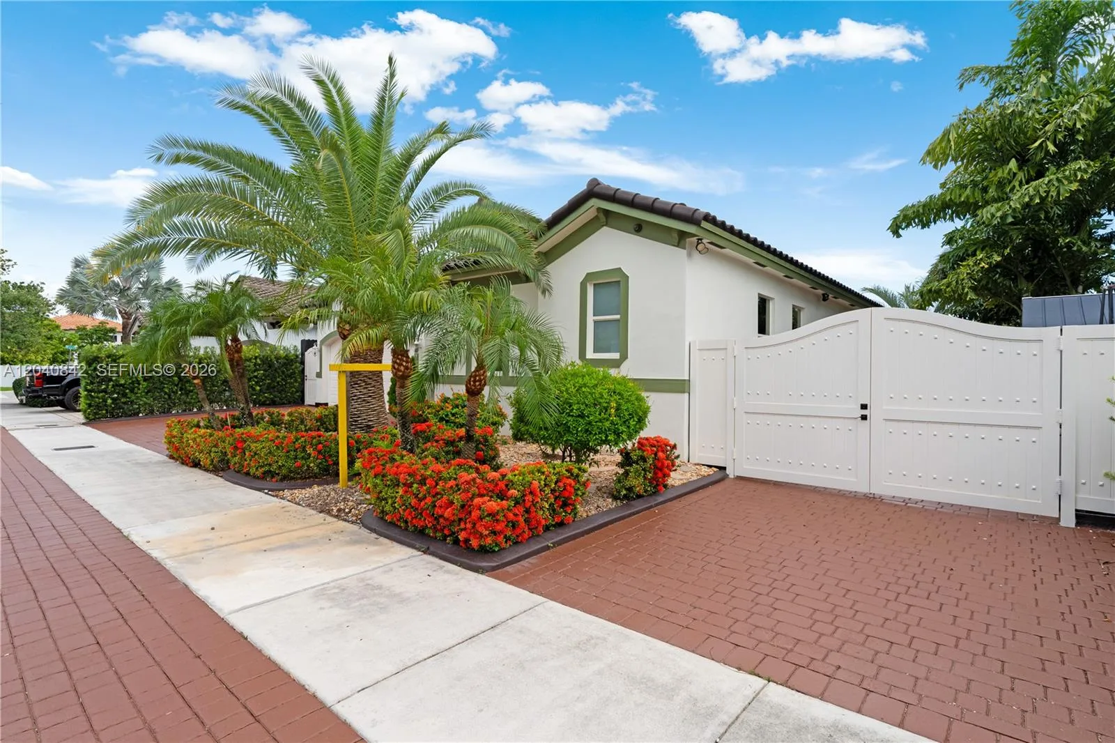 2351 SW 145th Ave, Miami, FL 33175 photo 4