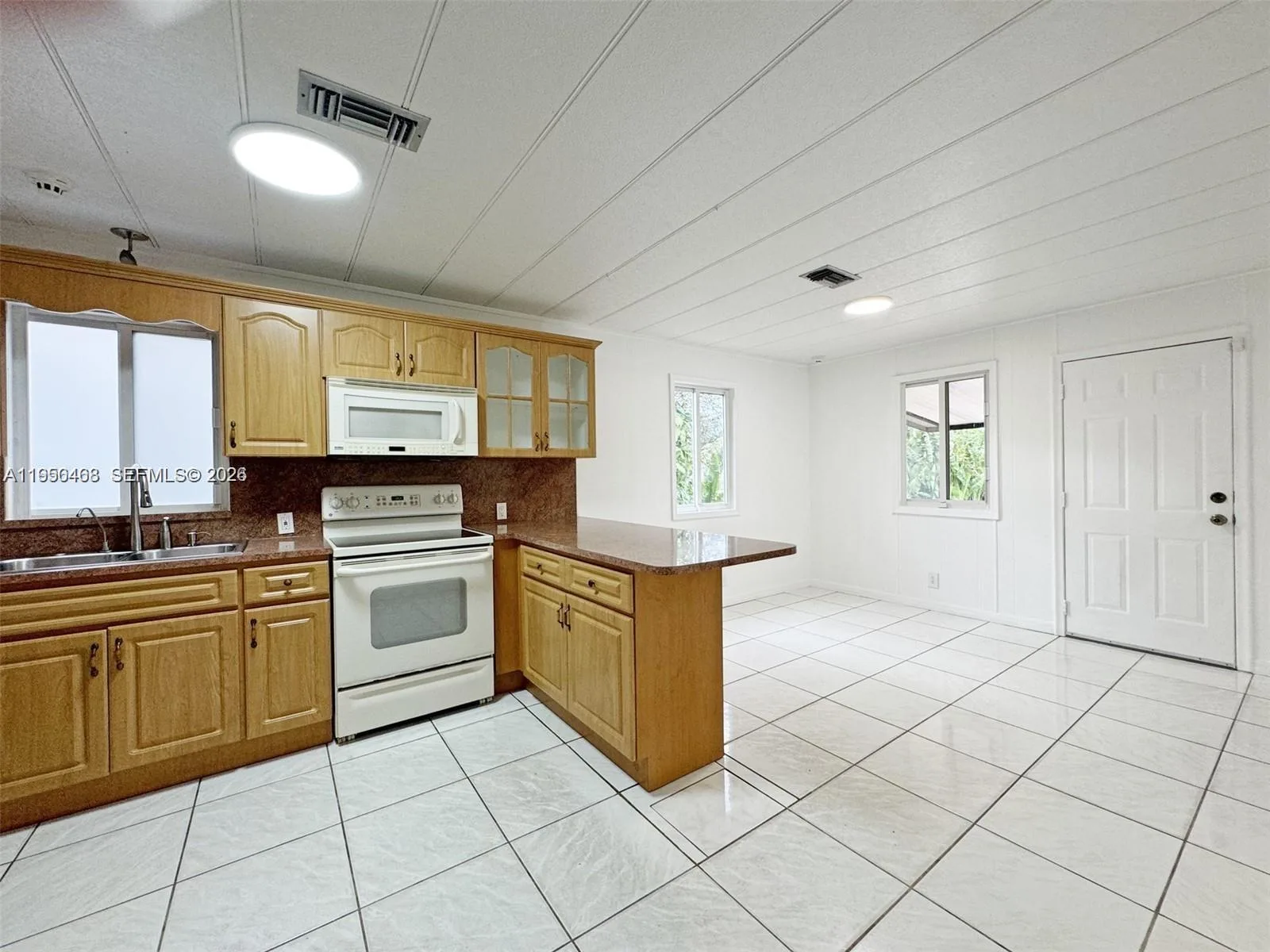 2982 NW 95th St, Miami, FL 33147 photo 7