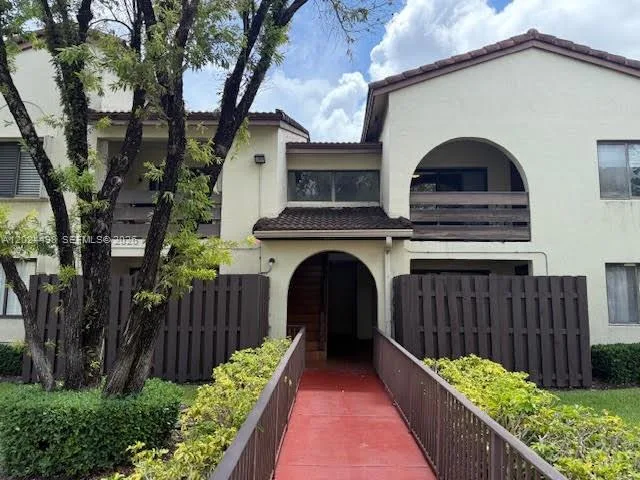 8911 SW 123rd Ct # 203, Miami, FL 33186