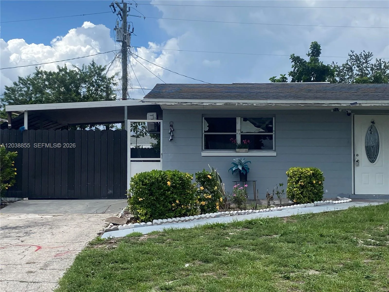 1111 N VINEYARD ST, Lehigh Acres, FL 33936