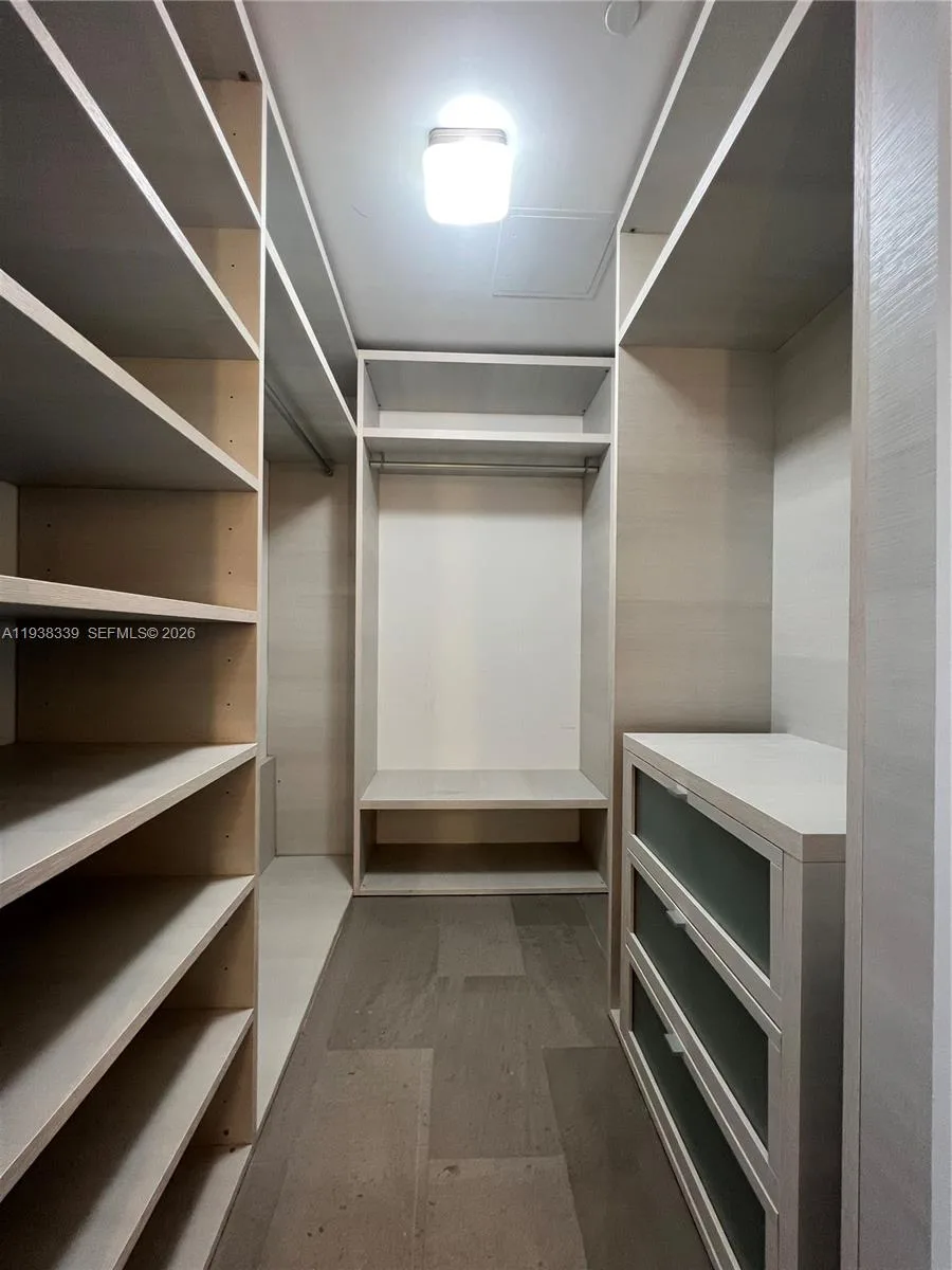 88 SW 7 st # 1706, Miami, FL 33131 photo 5