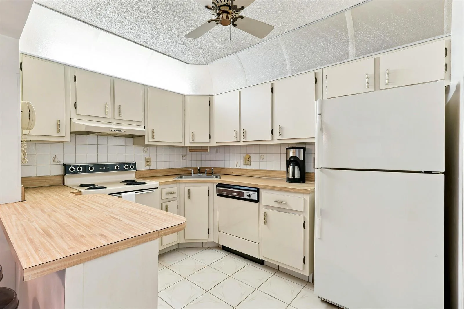 204 Pine Hov Circle # B-1, FL 33463 photo 13