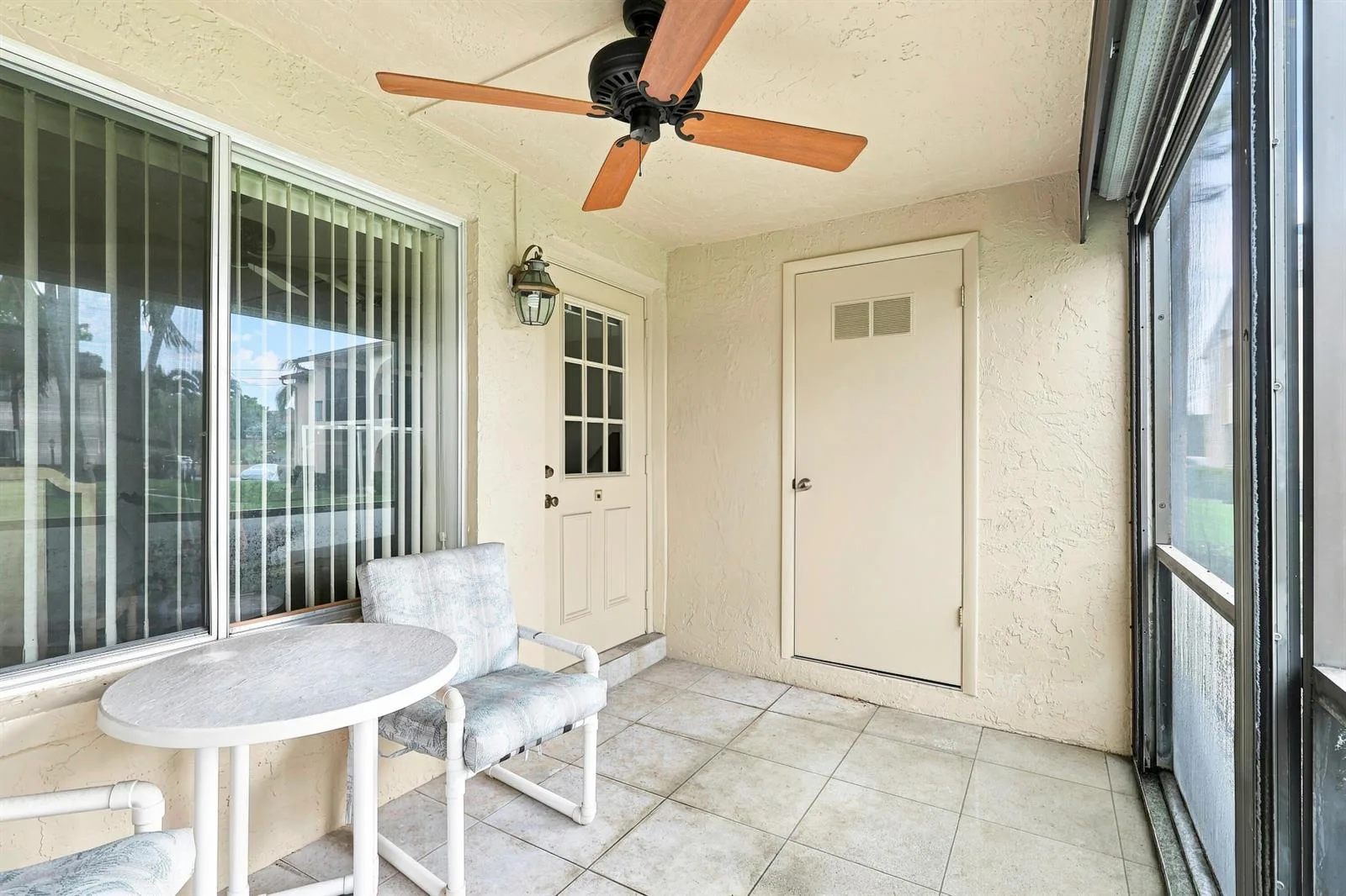 204 Pine Hov Circle # B-1, FL 33463 photo 5