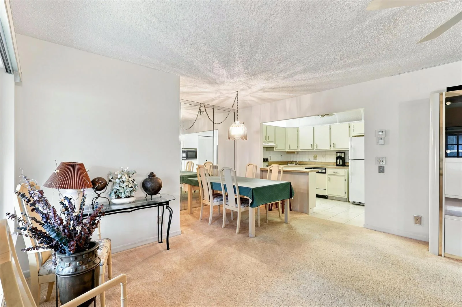 204 Pine Hov Circle # B-1, FL 33463 photo 6