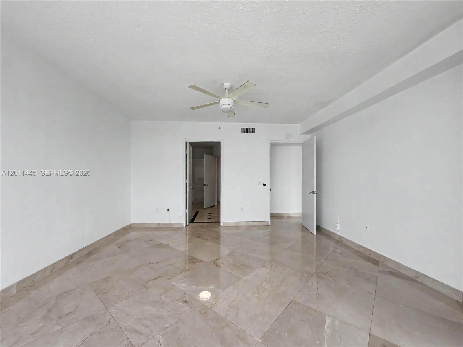 17555 Collins Ave # 1502, Sunny Isles Beach, FL 33160 photo 3