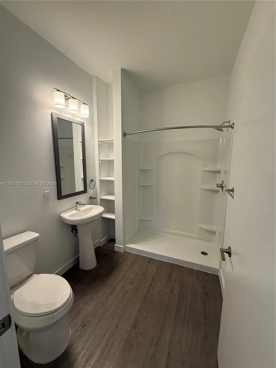 61 NW 37th Ave # 22, Miami, FL 33125 photo 7