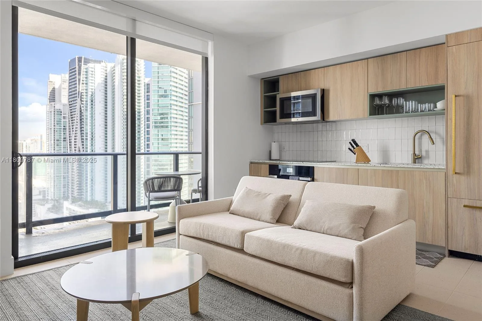 159 NE 6th St # 2901, Miami, FL 33132 photo 3