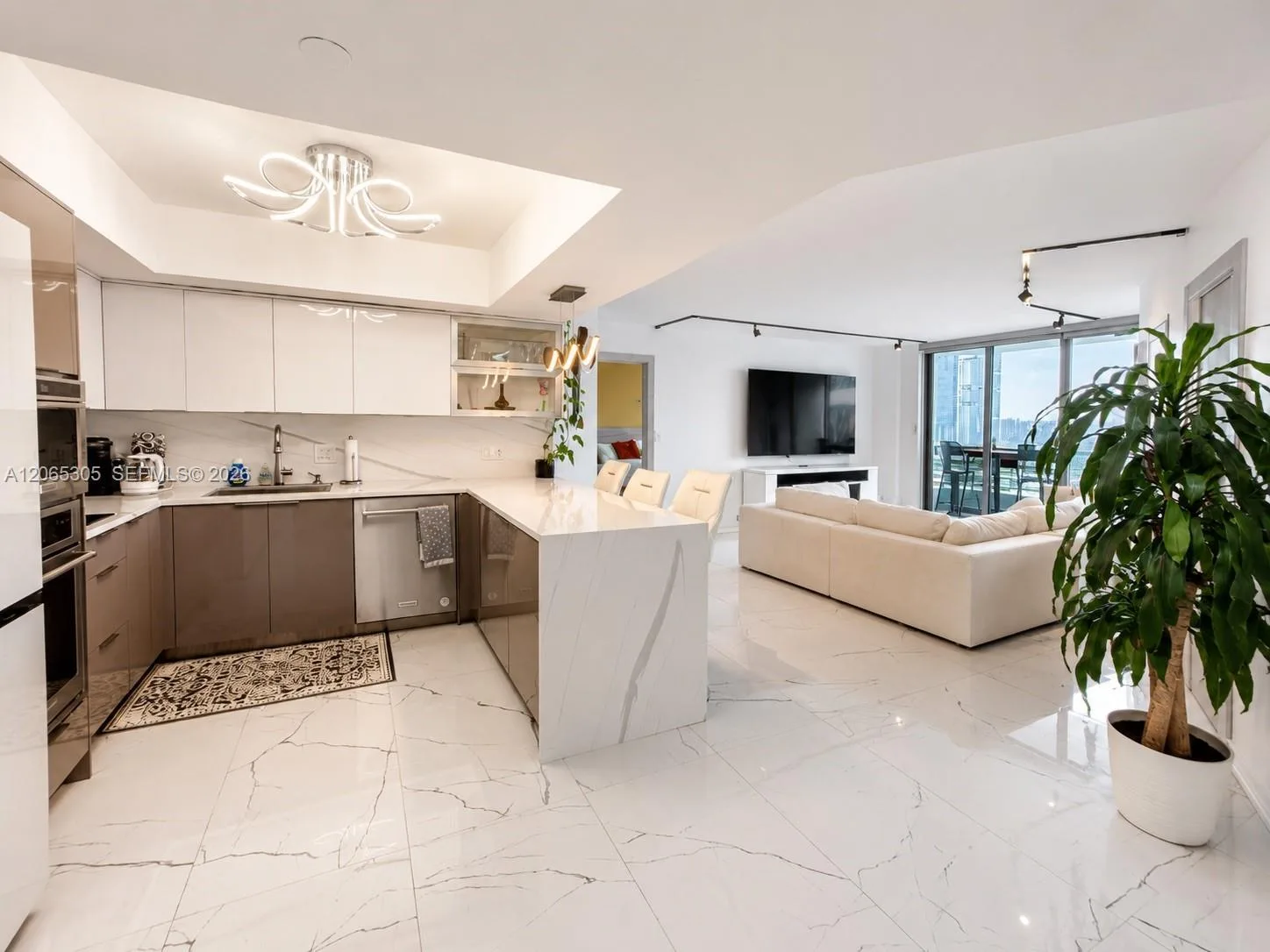 3600 Mystic Pointe Dr # 1715, Aventura, FL 33180