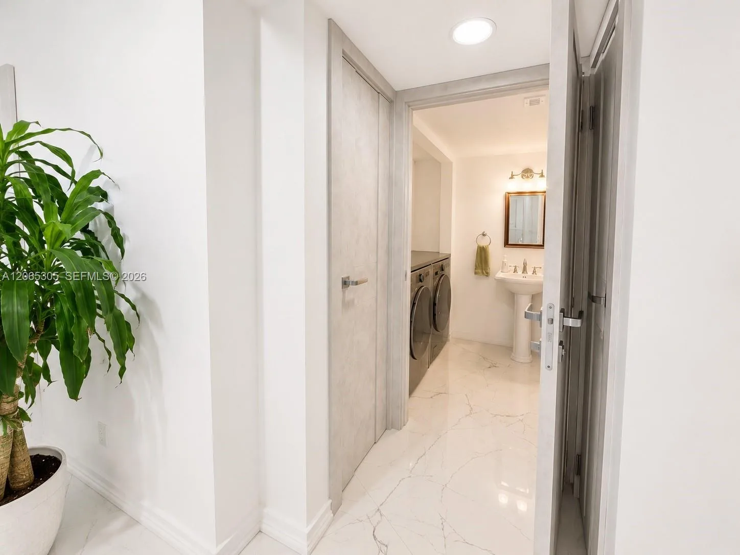 3600 Mystic Pointe Dr # 1715, Aventura, FL 33180 photo 9