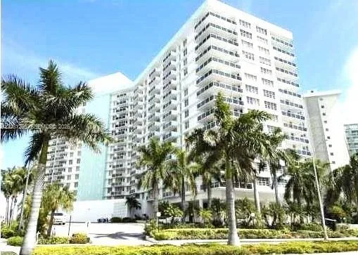 3725 S Ocean Dr # 323, Hollywood, FL 33019
