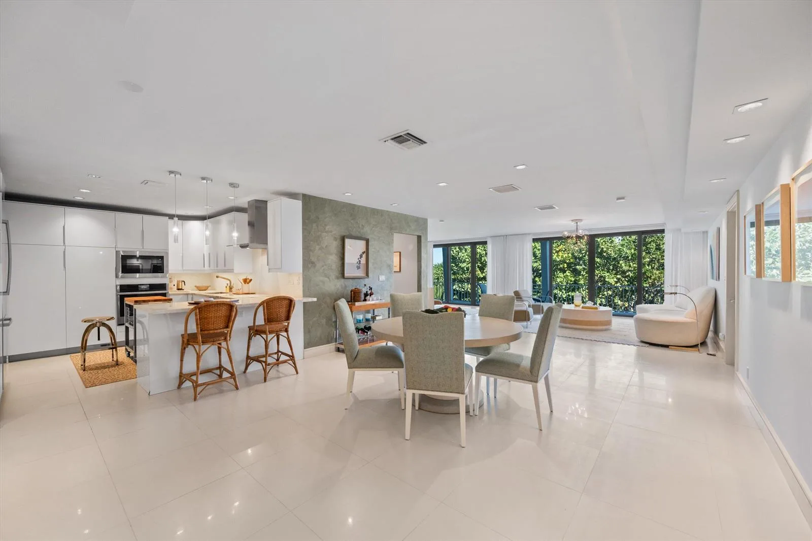 2275 S Ocean Boulevard # 307n & C10n, Palm Beach, FL 33480