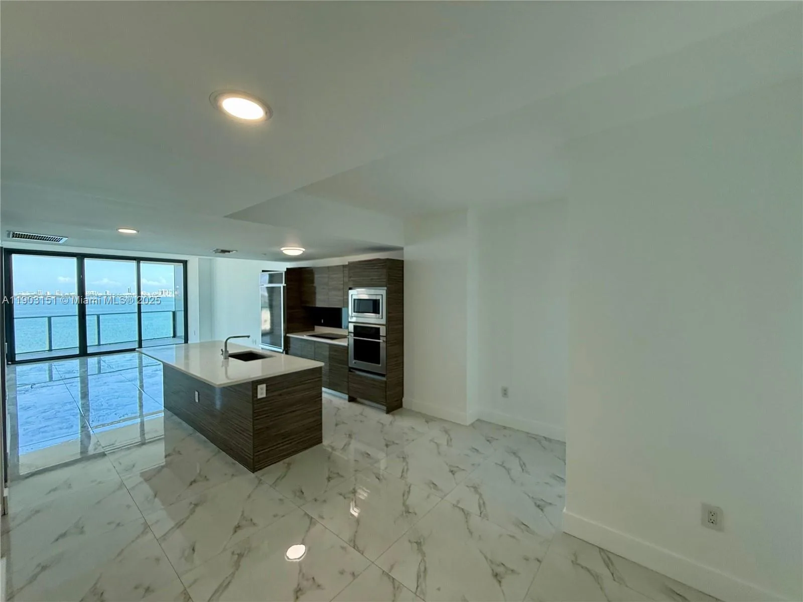 460 NE 28th St # 1603, Miami, FL 33137 photo 5