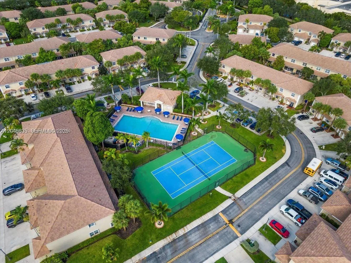12170 SW 5th Ct, Pembroke Pines, FL 33025 photo 6