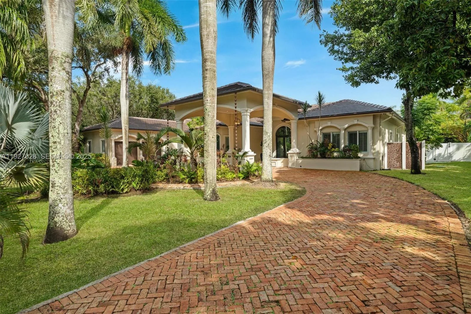 6890 SW 94th St, Pinecrest, FL 33156 photo 11