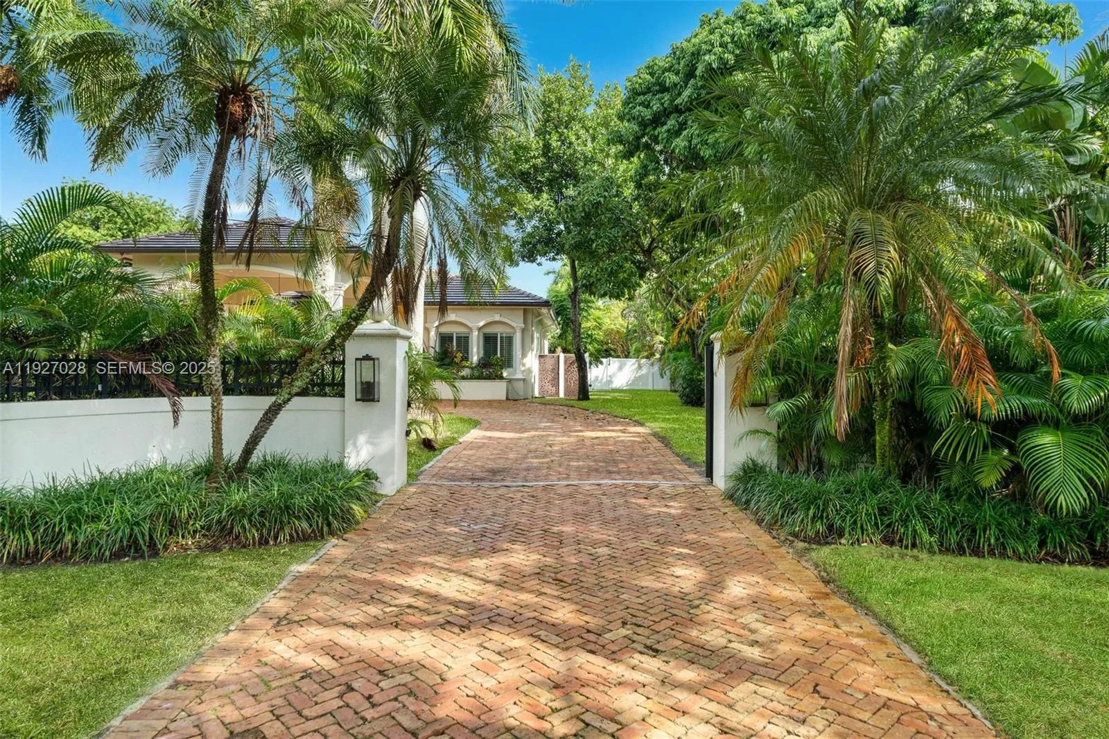6890 SW 94th St, Pinecrest, FL 33156 photo 9