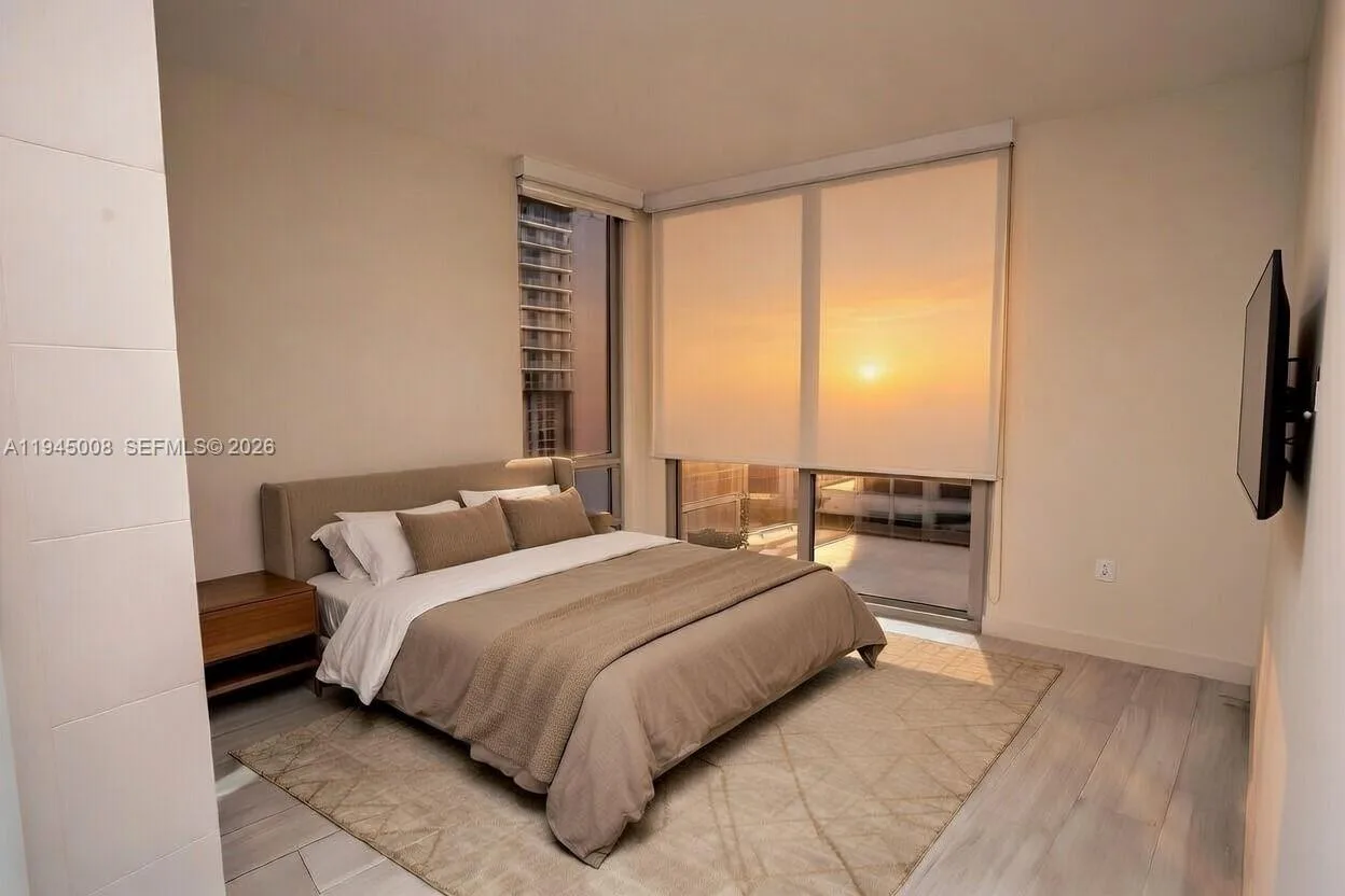1010 SW 2nd Ave # 1703, Miami, FL 33130 photo 7