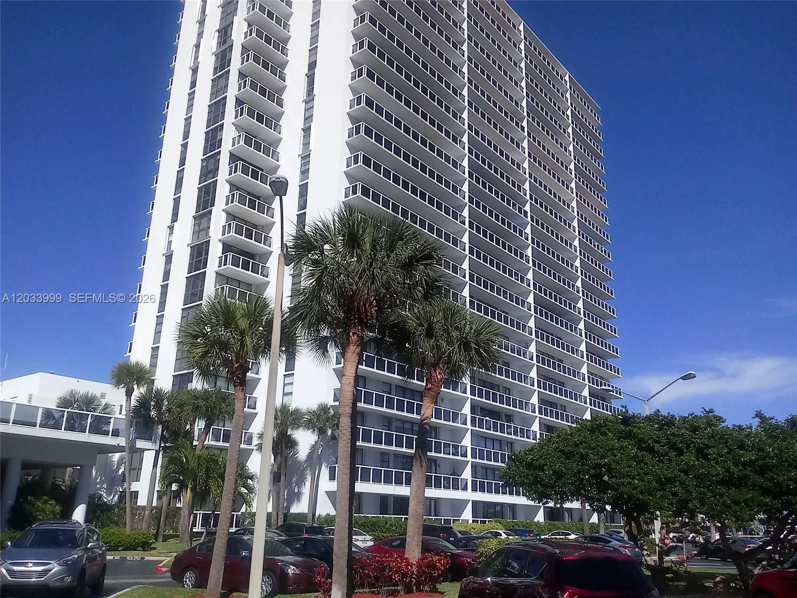 20505 E Country Club Dr # 237, Aventura, FL 33180