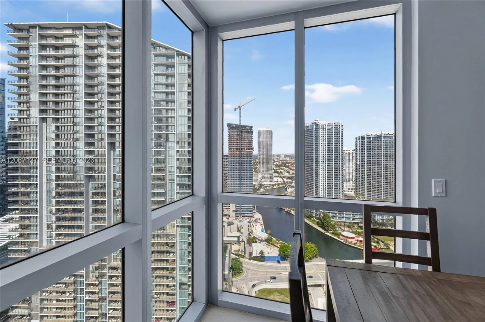 55 SE 6th St # 3802, Miami, FL 33131 photo 8