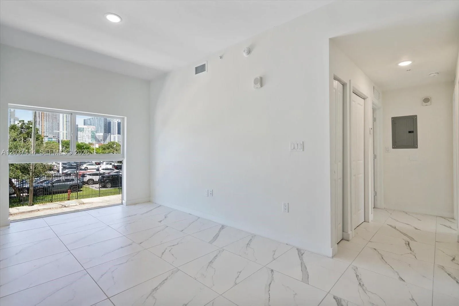 420 SW 7th Ave # 304, Miami, FL 33130 photo 2