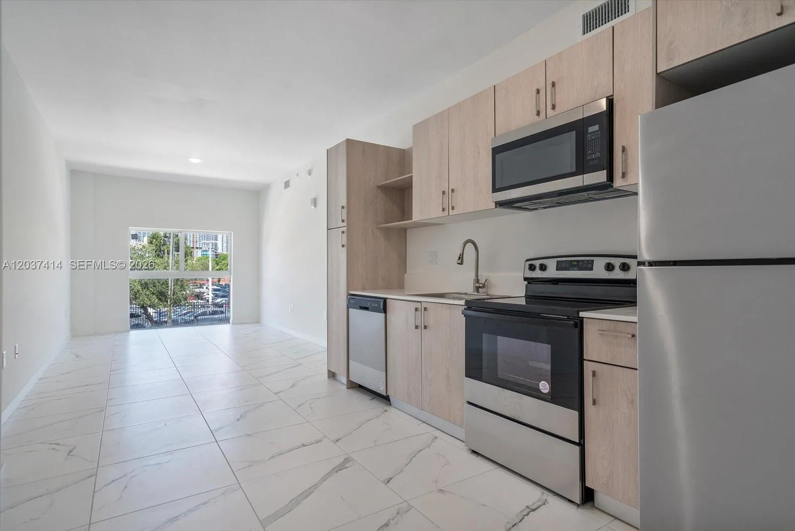 420 SW 7th Ave # 304, Miami, FL 33130 photo 4