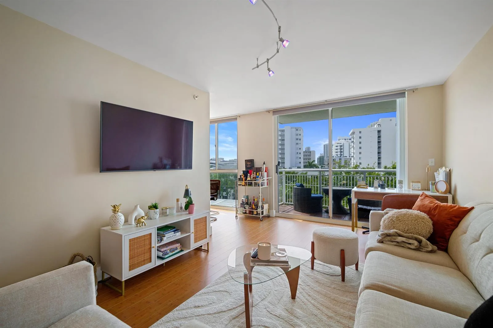 1688 West Avenue # 606, Miami Beach, FL 33139 photo 2