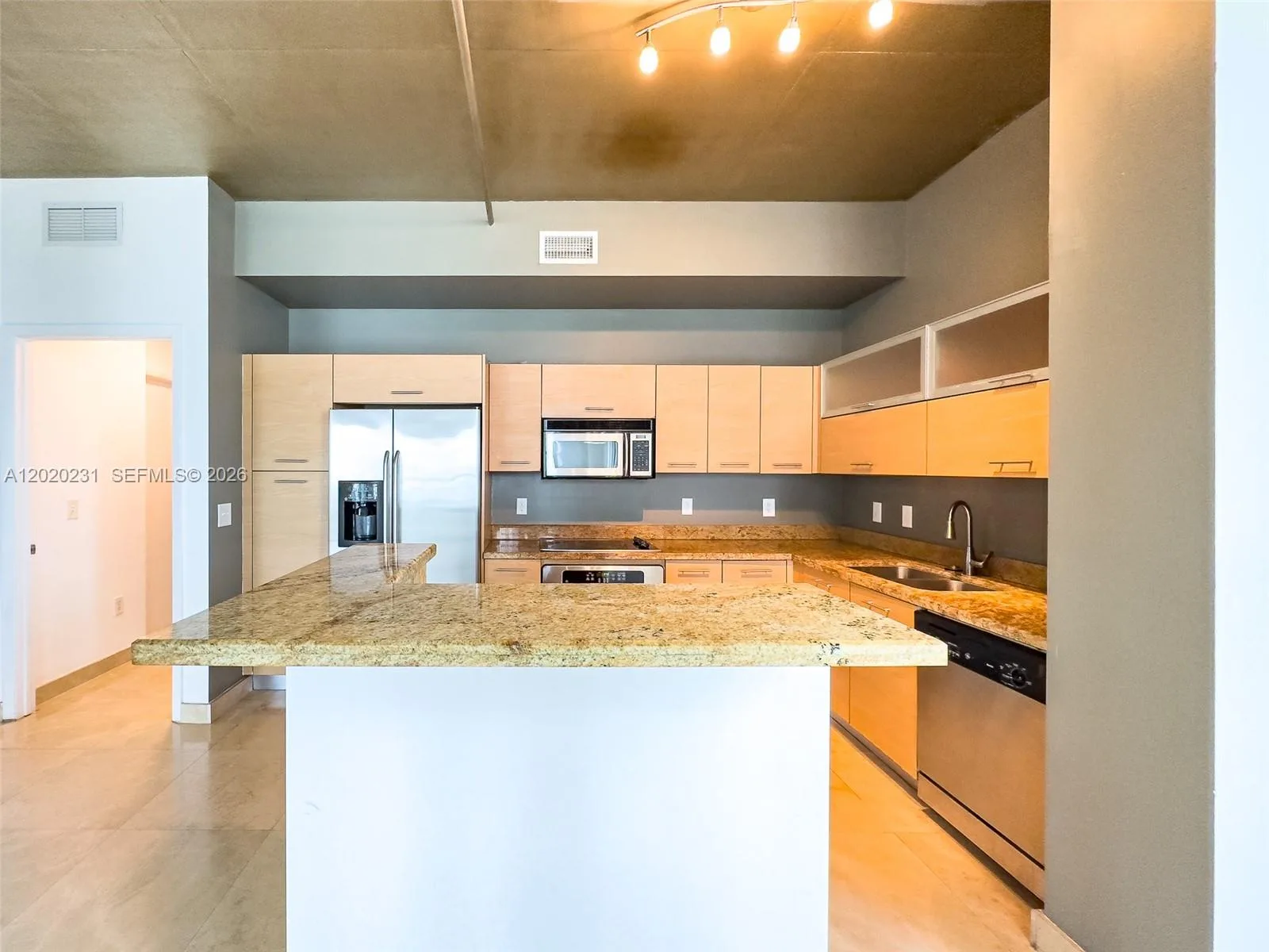 2275 Biscayne Blvd # 604, Miami, FL 33137 photo 3