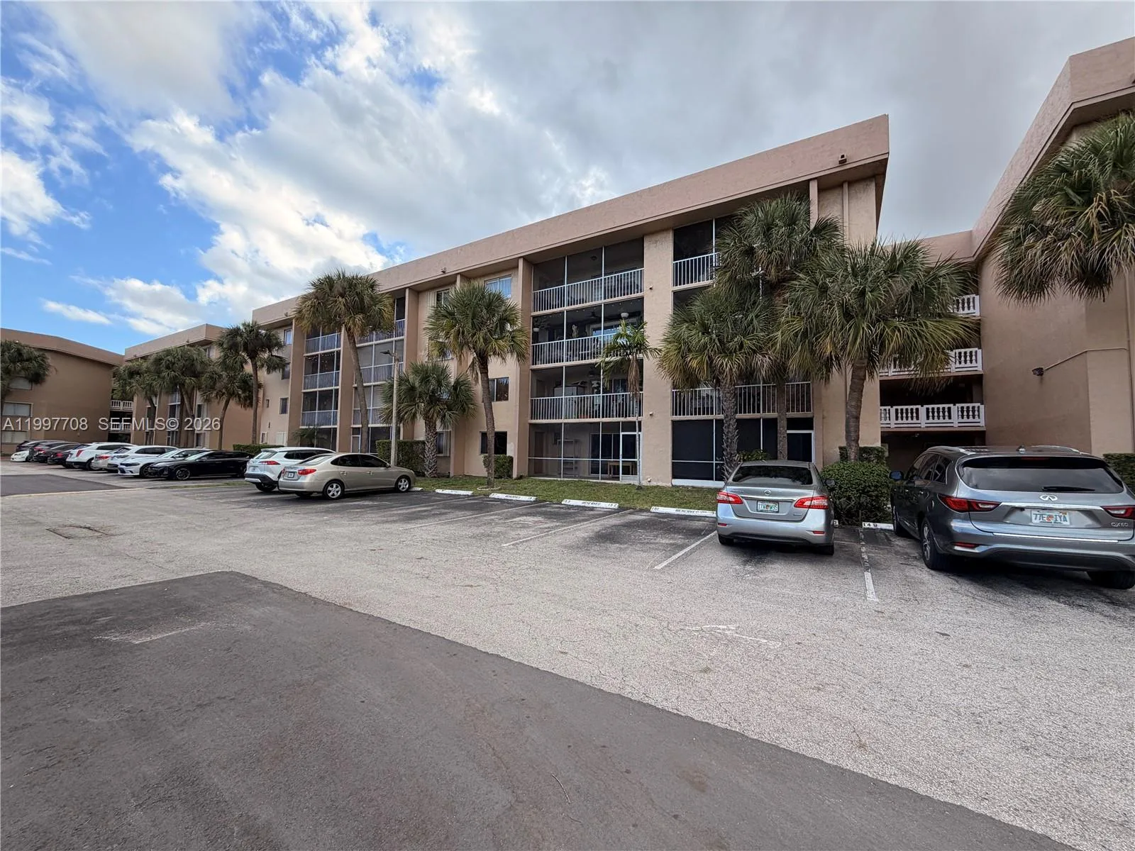 17000 NW 67th Ave # 115, Hialeah, FL 33015