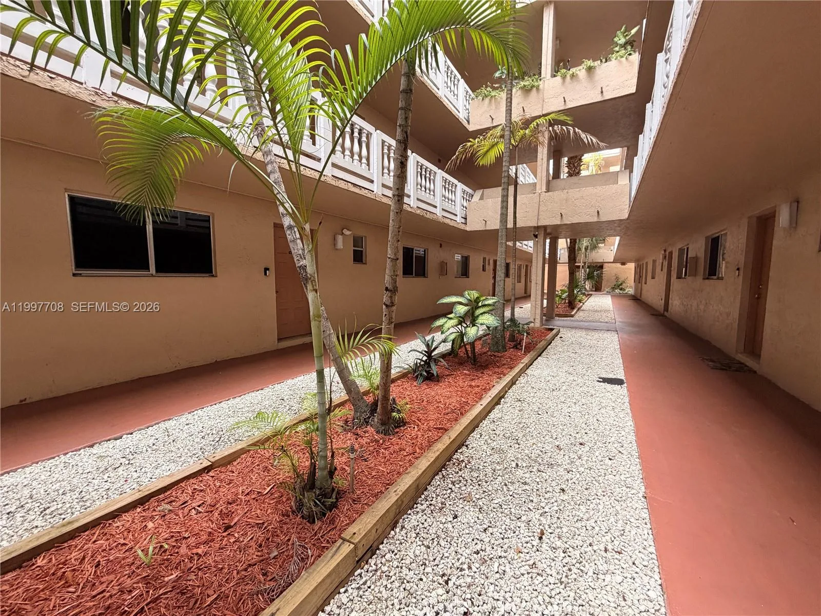 17000 NW 67th Ave # 115, Hialeah, FL 33015 photo 4