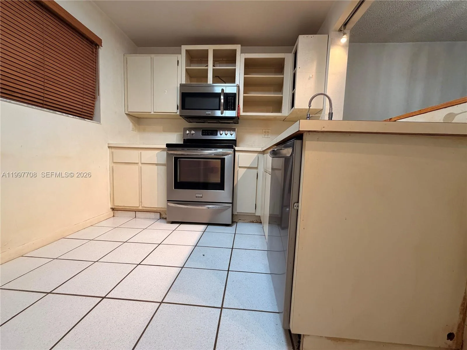 17000 NW 67th Ave # 115, Hialeah, FL 33015 photo 5
