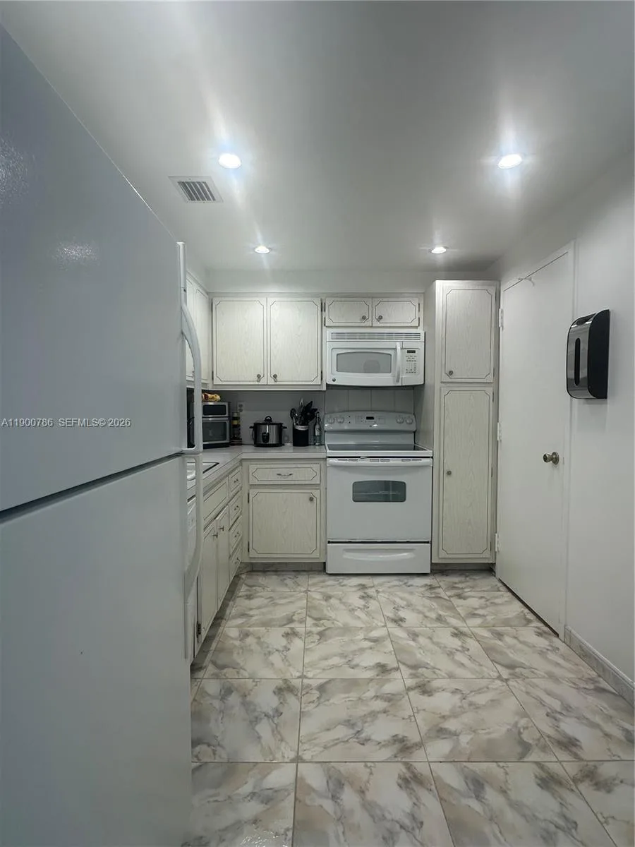 1965 S Ocean Dr # 8B, Hallandale Beach, FL 33009 photo 11