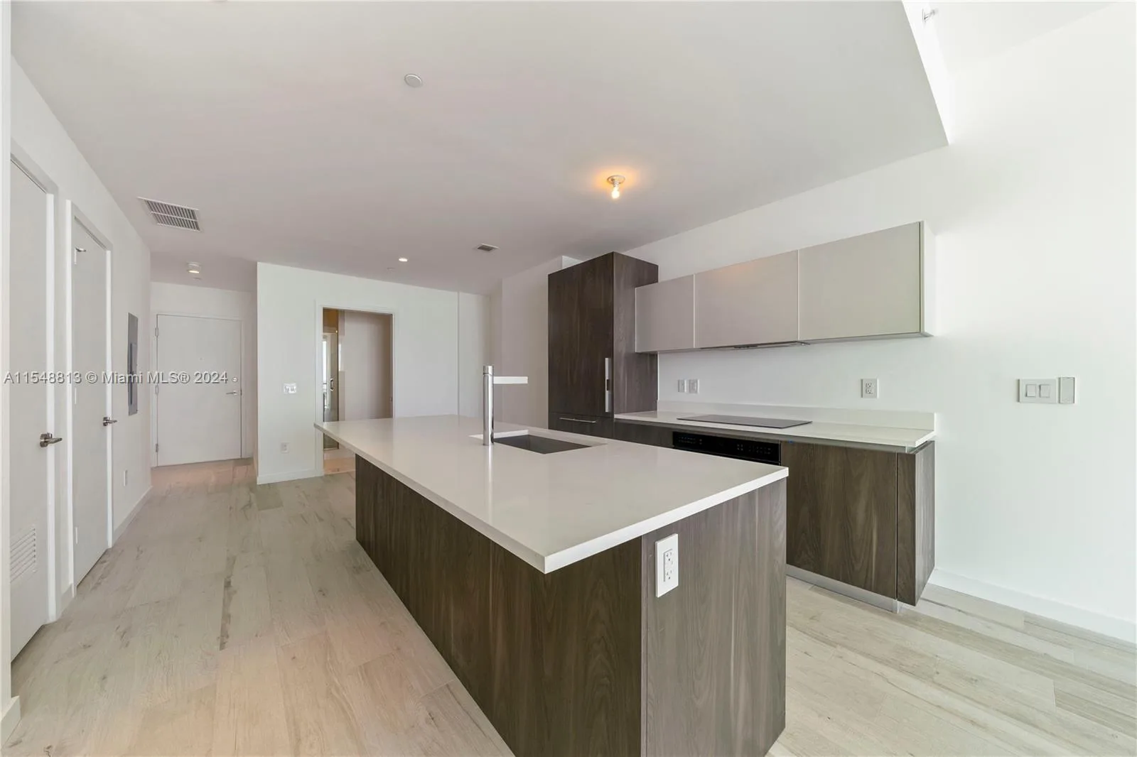 480 NE 31st St # 2202, Miami, FL 33137 photo 5
