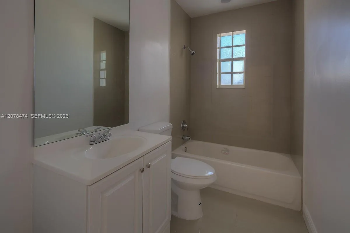 160 NW 199th St # 1, Miami Gardens, FL 33169 photo 5