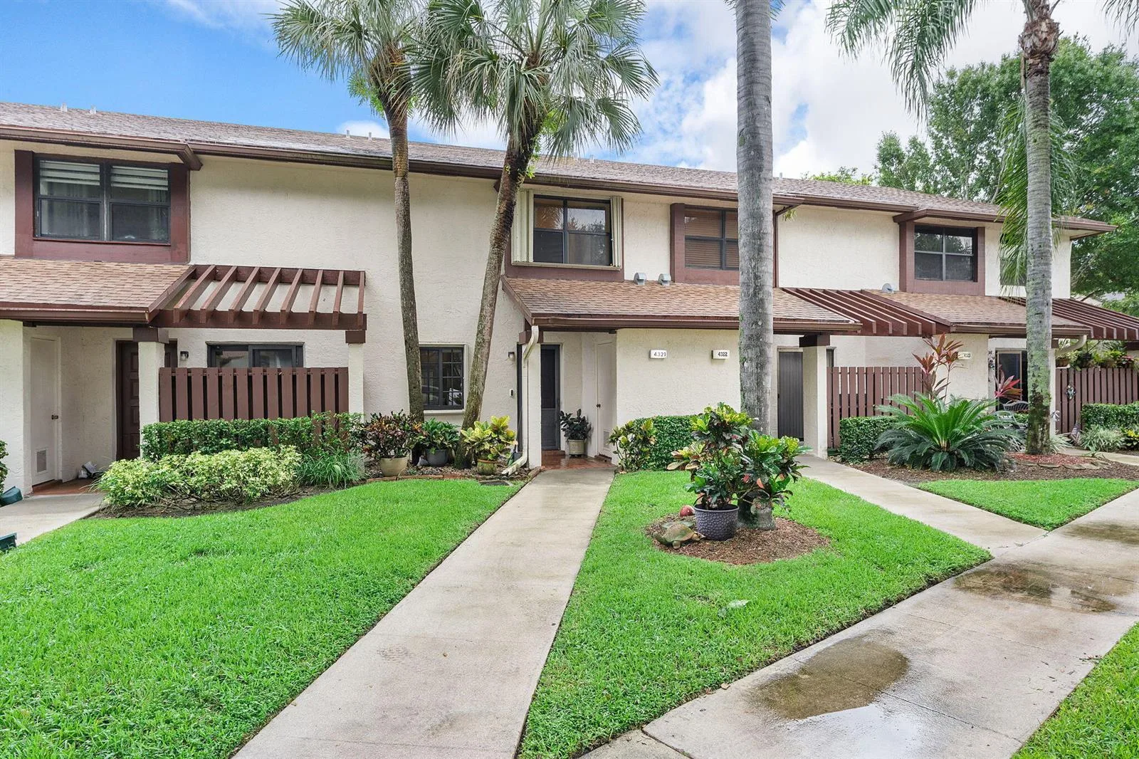 4321 CARAMBOLA Circle N # 403-F, Coconut Creek, FL 33066