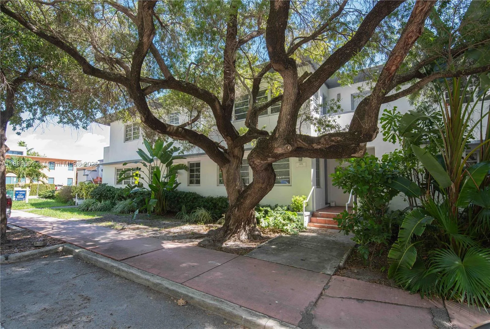 1485 Bay Rd, Miami Beach, FL 33139 photo 4