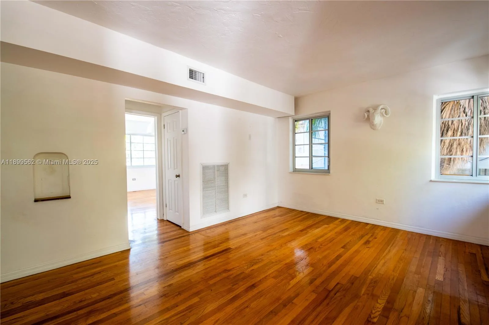 1485 Bay Rd, Miami Beach, FL 33139 photo 5