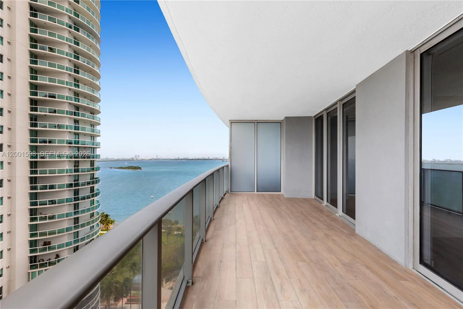 488 NE 18th St # 1807, Miami, FL 33132 photo 2