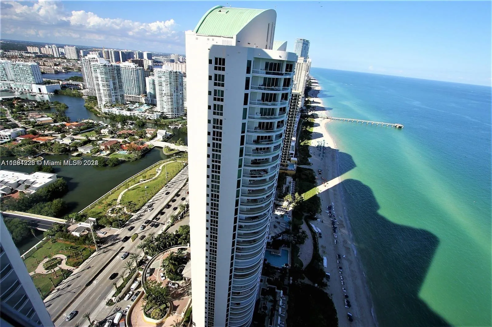 16001 Collins Ave # 3601, Sunny Isles Beach, FL 33160 photo 2