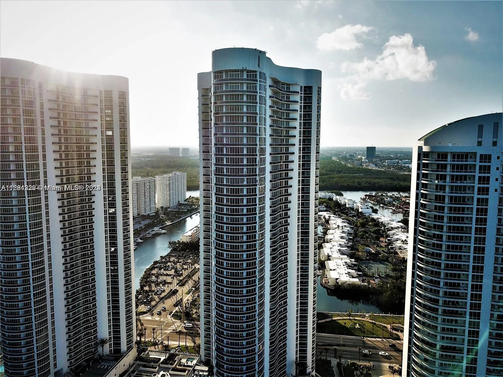 16001 Collins Ave # 3601, Sunny Isles Beach, FL 33160 photo 3