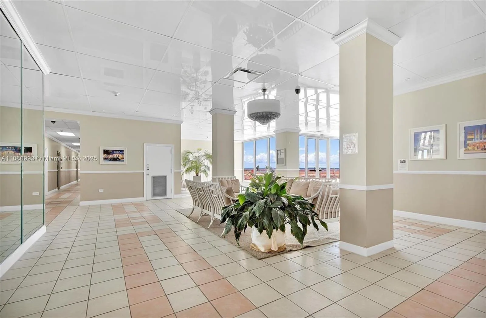 7135 Collins Ave # 1421, Miami Beach, FL 33141 photo 3