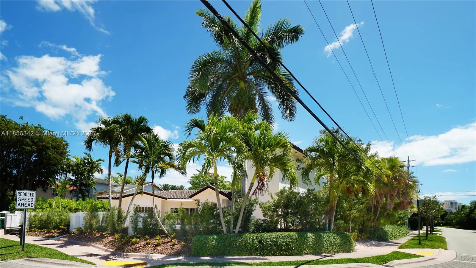 691 Ridgewood Rd, Key Biscayne, FL 33149 photo 2