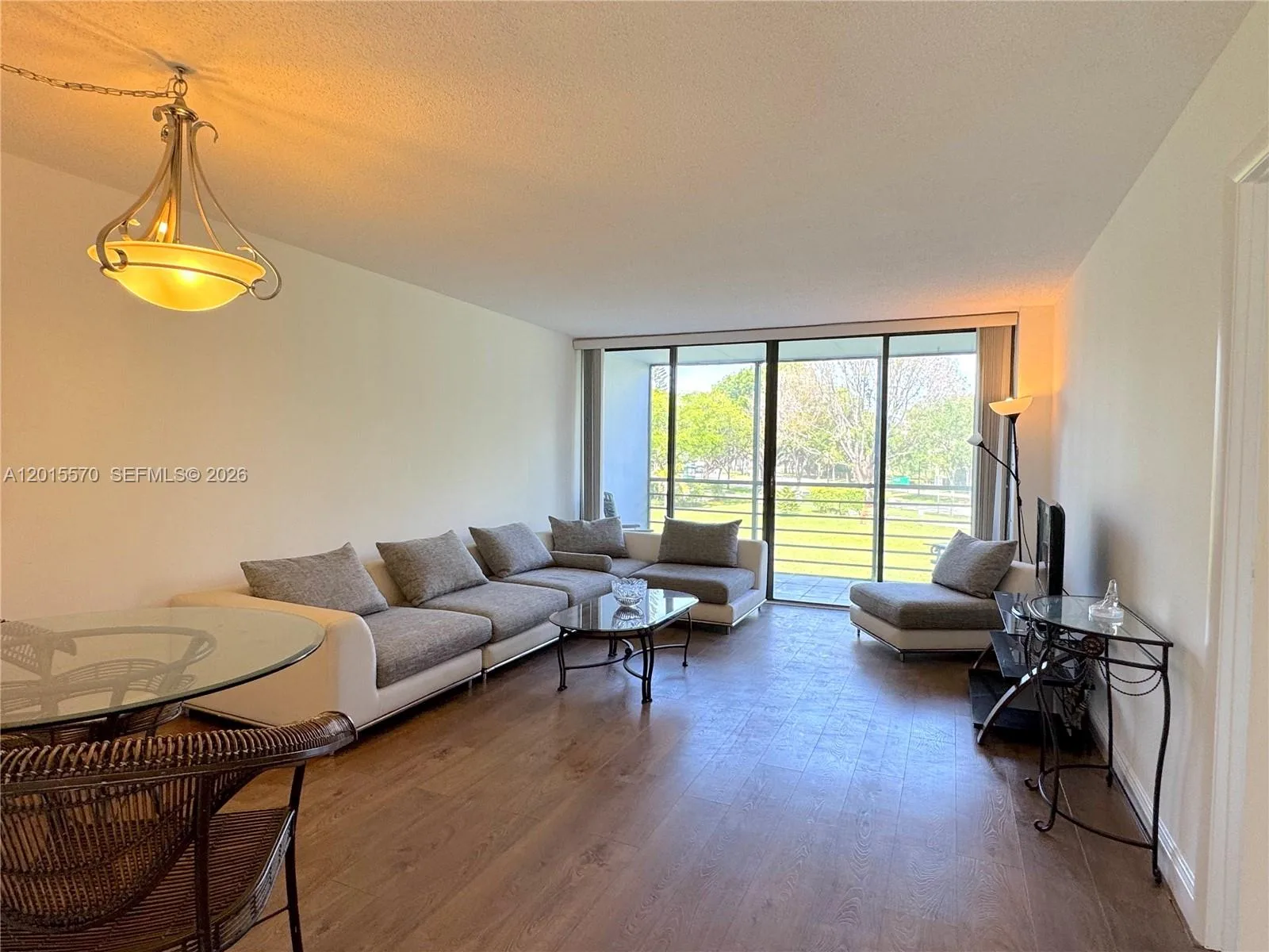 20400 W Country Club Dr # 209, Aventura, FL 33180 photo 3