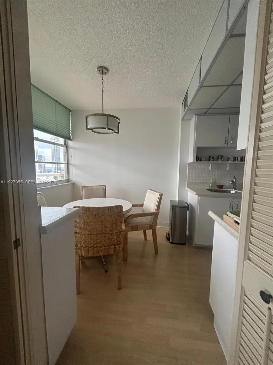 251 174th St # 1820, Sunny Isles Beach, FL 33160 photo 2